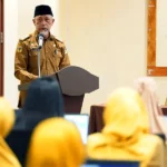 Asisten Bidang Pemerintahan dan Kesra Setda Kota Palu, Usman memberikan sampbutan pada pembukaan Pelatihan NAalisa Jabatan dan Beban Kerja jajaran Pemkot Palu di Palu, Senin (11/11/2024). (Foto; Prokopim Setda Kota Palu/Jufri)
