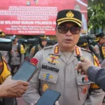 Kapolresta Palu, Kombes Pol barliansyah (tengah) memberikan keterangan kepada sejumlah wartawan di mapolresta Palu. (FOoto: Humas Polresta Palu)