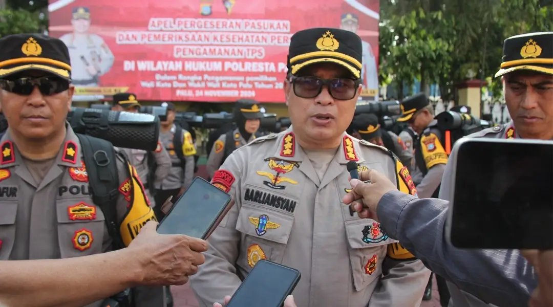 Kapolresta Palu, Kombes Pol barliansyah (tengah) memberikan keterangan kepada sejumlah wartawan di mapolresta Palu. (FOoto: Humas Polresta Palu)