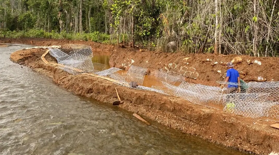 Normalisasi Sungai Bahopenila di Bungku Timur, Morowali. (Foto: HO-PT Vale Indonesia)