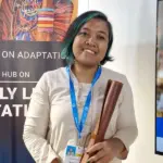 CEO Aliet Green, Lastiana Yulandari usai menerima trophy pada COP29. (Foto: Aliet Green)
