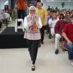 Sekkot Palu, Irmayanti berada di salah satu gereja pada pemnatauan perayaan Natal di Palu, Rabu (25/12/2024). (Foto: Prokopim Setda Kota Palu/Jufri)