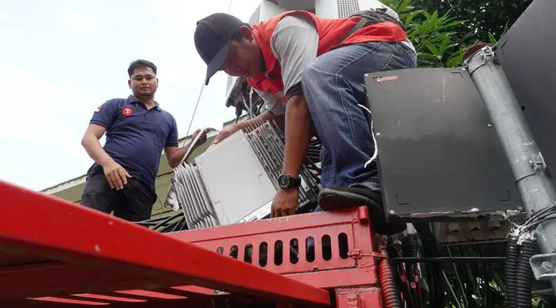 Peningkatan kualitas jaringan selama momen NARU 2024-20235 oleh Telkomsel Regional Sualwesi. (Foto: Telkomsel)