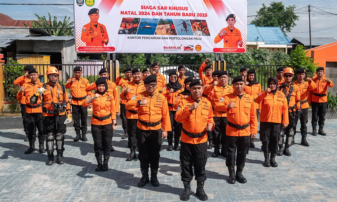 Personel basarnas Palu pada Apel Siaga Nataru, Rabu (18/12/2024). (Foto: bmzIMAGES/Basri Marzuki)