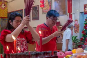 Memohon Berkah di Tahun Baru Imlek 2576 Kongzili