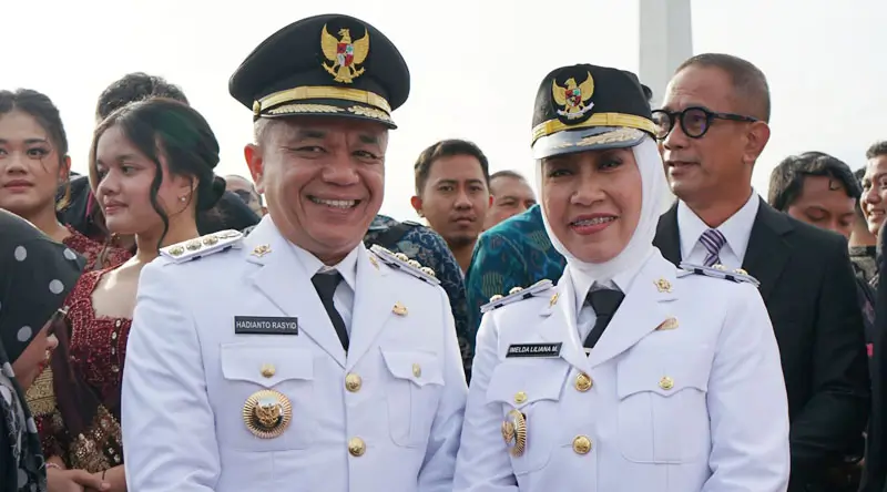 Hadianto Rasyid dan Imelda Liliana Muhidin sesaat akan mengikuti upacara pelantikan sebagai wali Kota dan wakil Wali Kota Palu di Jakarta, kamis (20/2/2025). (Foto: prokopim Steda Kota Palu/Jufri)