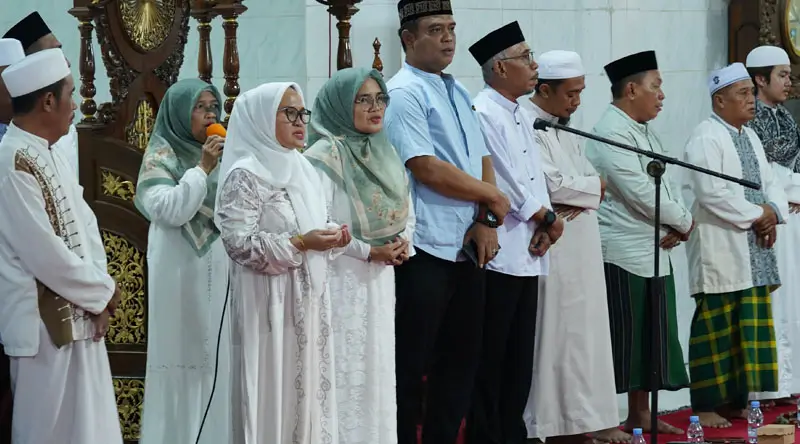 Peringatan malam Nisfu Sya'ban di Masjid Jami Al-Hidayah, Palu, Kamis (13/2/2025). (Foto: pokopim Setda Kota Palu)