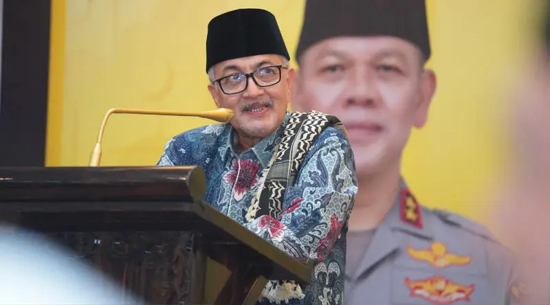 Ketua FKUB Sulteng, Prof Zainal Abidin pad asilaturahmi tokoh agama dan ormas Islam yang digelar Podla Sulteng di Palu, Kamis (27/2/2025). (Foto: Humas Polda Sulteng)