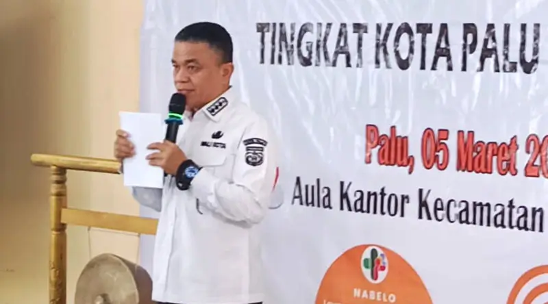 Wali Kota Palu, Hadianto Rasyid pada Peluncuran penerapan integrasi layanan primer Puskesmas se Kota Palu dan sistem pendaftaran pasien secara online (Nabelo) di Aula Kantor Kecamatan Palu Selatan, Rabu (5/3/2025). (Foto: Humas Pemkot Palu)