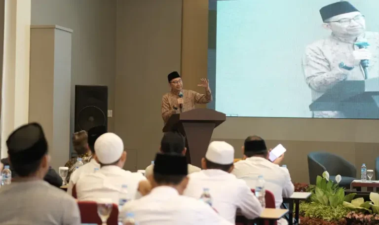 Kepala Perwakilan BI Sulteng, Rony Hartawan menyampaikan sambutan pada pembukaan Capacity Building Hebitren di Palu, Kamis (10/4/2025). (Foto: Humas BI Sulteng)
