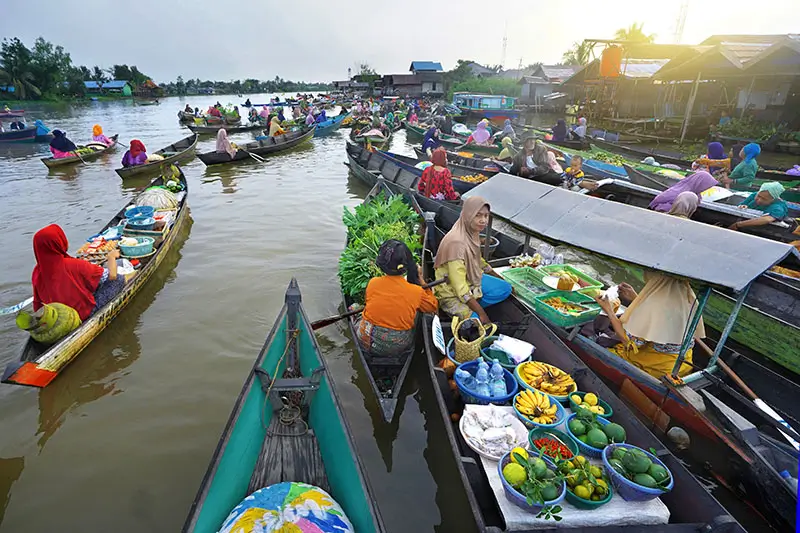 Geopark meratus, pasar terapung, (Foto: UNESCO)