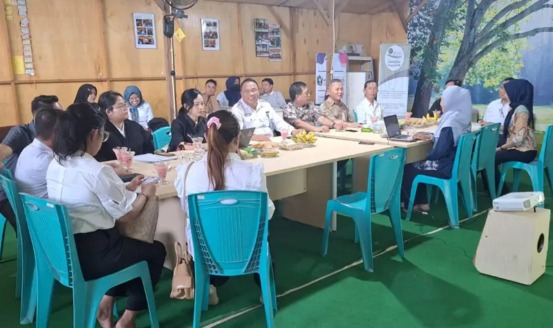 WamenHAM pada penyampaian pokok-pokok rekomendasi di Sekretariat SKP-HAM Sulteng di Palu, Rabu (16/4/2025). (Foto: SKP-HAM Sulteng)