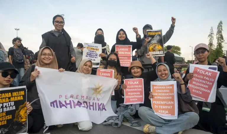 Aliansi Perjuangan Rakyat Sulteng pada aksi damai Hari Buruh Internasional di Lapangan Vatulemo, Palu, Kamis (1/5/2025). (Foto: bmzIMAGES/Basri Marzuki)