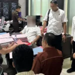 Penyerahan dua tersangka kasus pencemaran nama baik mantan Bupati Buol ke Kejaksaan, Rabu (18/6/2025). (Foto: Humas Polda Sulteng)