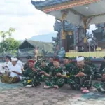 Doa bersama di Pura Agung Wanakertha Jagadnatha Palu memperingati HUT ke-67 Kodam XIII Merdeka, (Foto: Penrem 132/Tdl)