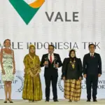 Penyerahan dua penghargaan sekaligus kepada PT Vale pada Asia Responsible Enterprise Awards di Bangkok, Thailand. (Foto: PT Vale Indonesia)