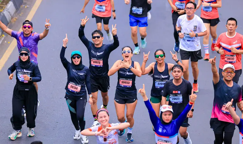 Sejumlah peserta berlari pada Makassar Half Marathon 2025, Minggu (1/6/2025). (Foto: PT Vale Indonesia)