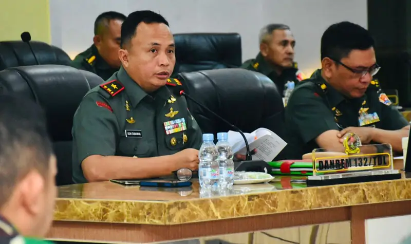 Danrem 132/Tadulako Brigjen TNI Deny Gunawan pada verifikasi pembentukan Kodam XXII/Mahawira,= di Makorem 132/Tdl, Rabu (23/7/2025). @Penrem 132/Tdl)