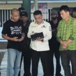 Wali Kota Hadaianto saat meninjau proyek revitalisai Pasar Tavanjuka, Kamis (31/7/2025). (©Prokopim Setda Kota Palu/Imron)