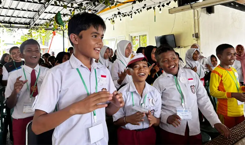 Sejumlahmurid mengikuti MPLS di Sekolah Rakyat Merah Putih 22 Nipotowe, Sigi, Senin (14/7/2025). (Foto: SRMP 22 Sigi)