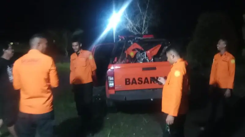 Pengerahjan Tim SAR untuk mencari warga yang hilang saat mencari damar di Desa Turonggo, Morowali Utara, Rabu (23/7/2025). (Foto: Basarnas Palu)
