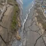 Jalan retak akibat gempa Gempa bumi yang mengguncang Kamchatka, Rusia bagian Timur, Rabu (30/7/2025) waktu setempat dengan kekuatan 8,8 skala Richter. (@TribunNews.com)