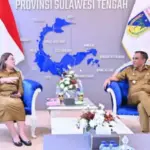 Gubernur Sulteng ANwar Hafid menerima kunjungan Bupati Donggala Vera A Laruni di ruang kerjanya, Selasa (29/7/2025). (©Biro Adpim Pemprov Sulteng)