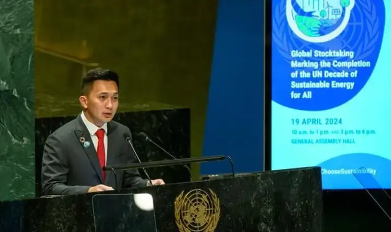 Zagy Yakana Berian, Pendiri Society of Renewable Energy, Perwakilan SDG 7 Youth – East and Southeast Asia Regional Focal Point, pada Global Stocktaking Majelis Umum PBB. (©UNIC)