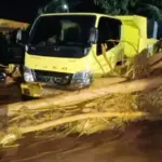 Kondisi salah satu ruas jalan yang terdampak banjir bandang di Desa Molino, Morowali Utara, Rabu (920/8/2025). (©Polsubsektor Petasia Timur)