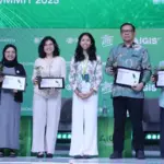 Perwakilan IESR, PIH, dan WRI Indonesia pada sesi pemaparan di AIGIS 2025, Jumat (22/8/2025). (©IESR)