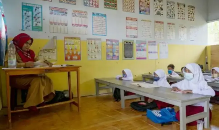 Ilustrasi kegiatan belajar di sekolah. (©bmzIMAGES/basri marzuki)