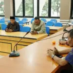 Asisten Pemerintahan dan Kesra Setda Kota Palu, Usman memimpin rapat persiapan MTQ XXVIII di Ruang Bantaya, Kantor Wali Kota Palu, Kamis (7/8/2025). (© Prokopim Setda Kota Pal;u/Yuspi)
