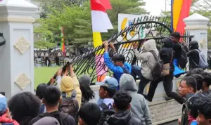 Polda Sulteng akan Investigasi Video Viral Penyeretan Mahasiswa saat Demo