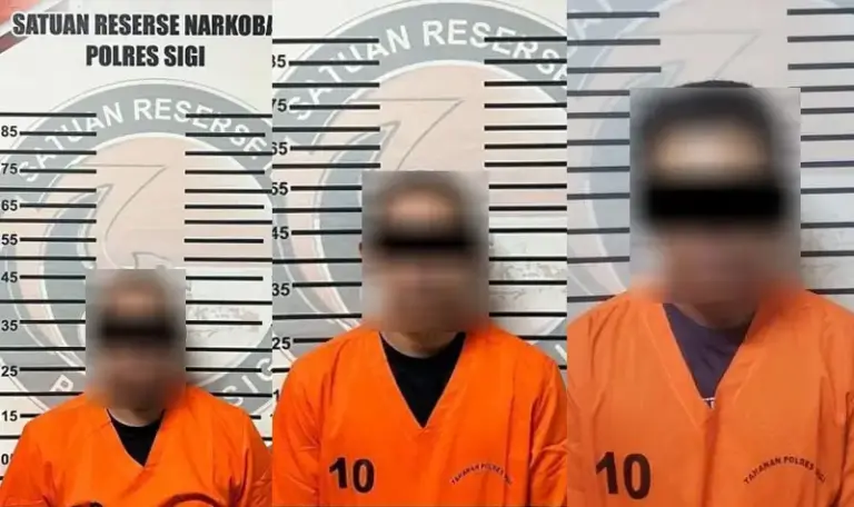 Tiga tersangka kasus narkotkan jaringan Palolo yang ditangkap Polres Sigi, Selasa (19/8/2025). (©Humas Polres Sigi)