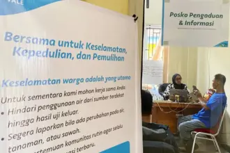 Warga menyampaikan aduan di posko pengaduan di Towuti, Luwu Timur, Sulsel. (©PT Vale Indonesia)