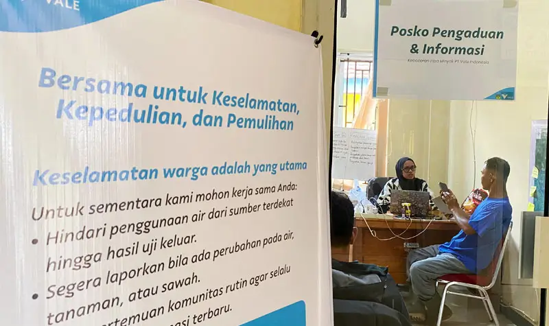 Warga menyampaikan aduan di posko pengaduan di Towuti, Luwu Timur, Sulsel. (©PT Vale Indonesia)