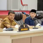 Wakil Ketua I DPRD Sulteng, Aristan (kedua kanan) memimpin RDPterkait PETI di Kabupaten Parigi Moutong, Senin (29/9/2025). (© Agil Alanstin)