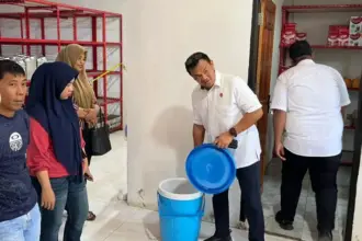 Tim Bareskrim Polri di SPPG MBG di Salakan bangkep, Rabu (24/9/2025). (©BGN)