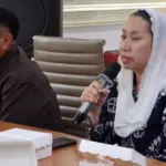 Wawali Kota Palu Imelda Liliana Muhidin pada rapat rencana penertiban UMKM di Jalan Untad 1 bersama Rekotr Untad Prof Amar, Kamis (18/9/2025). (©Prokopim Setda Koat Palu/Imron)