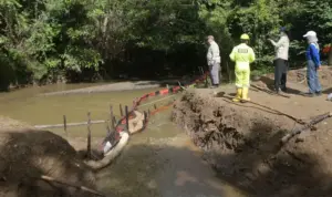 Hasil Uji Independen: Air dan Udara di Lokasi Kebocoran Pipa Minyak Vale Dinyatakan Aman
