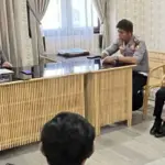 Kadishub Kota Palu Trisno Yunianto memberikan keterangan terkait penataan ulang juru parkir di Palu, Selasa (9/9/2025). (©Prokopim Setda Kota Palu/Jufri)