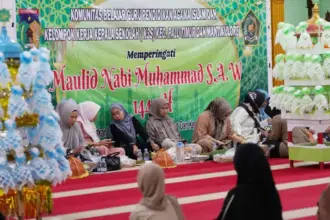 Suasana peringatan Maulid Nabi Muhammad SAW di Masjid Baiturrahim Palu, Sabtu (6/9/2025). (©Prokopim Setda Kota Palu/Iwan)