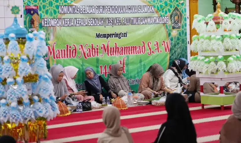 Suasana peringatan Maulid Nabi Muhammad SAW di Masjid Baiturrahim Palu, Sabtu (6/9/2025). (©Prokopim Setda Kota Palu/Iwan)