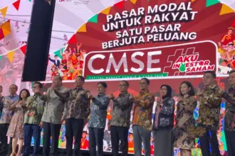 Opening ceremony Capital Market Summit & Expo (CMSE) 2025 di Gedung Bursa Efek Indonesia (BEI), Jakarta, Jumat (17/10/2025). (© Republika/Eva Rianti)
