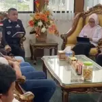 Wali Kota Palu Hadianto Rasyid pada pertemuan dengan pengusaha galian C dan lurah, LPM dan Camat Ulujadi di Ruang kerja Wali Kota Palu, Rabu (22/10/2025). (©Tangkapan layar FB/Hadianto Rasyid)