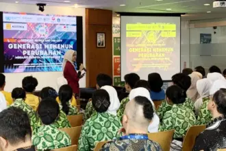 Wakil Menteri Irene Umar memaparkan tentang peran Kementrian Ekonomi Kreatif untuk mendukung pencapaian SDGs (©Dedi Maryanto/UNIC)