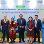 Sesi foto bersama usai Indonesia Energy Transition Dialogue (IETD) 2025 di Jakarta, Senin (6/10/2025). (©IESR)