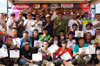 Foto bersama usai penutupan dan penyerahan hadian Palaka Wira Enduro Competitin 2025 di Palu, Minggu (12/10/2025). (© Pendam 23/PW)