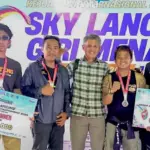 Foto bersama usai terima hadiah [ada SKy Lancing XC Champion di Lombok. (©Tim media AH)