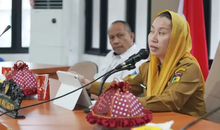 Wawali Imelda pada pembukaan seminar akhir ketimpangan wilayah di palu, Senin (6/10/2025). (© Prokopim Setda Kota Palu/Iwan)